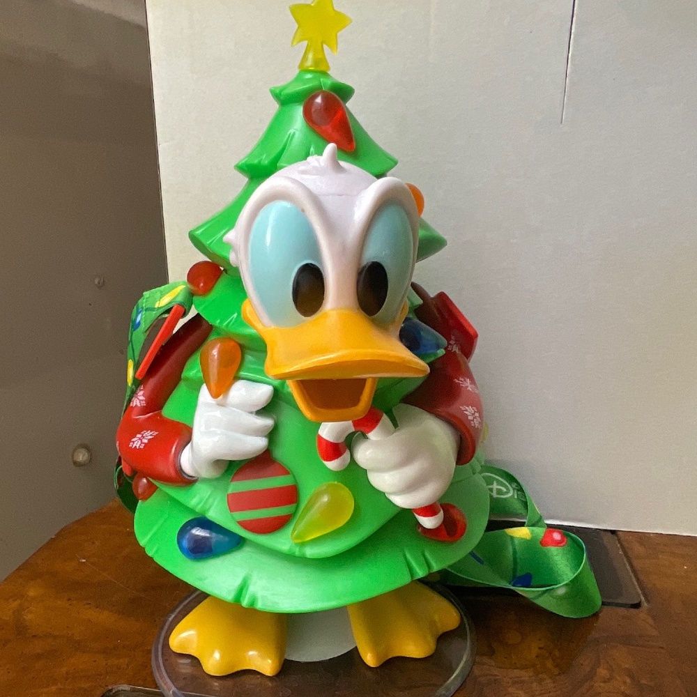 Disney parks Donald Duck sipper
